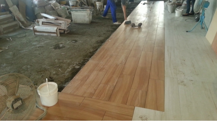 1567342470649388.png 木紋磚鋪貼方法,現(xiàn)場(chǎng)施工圖.png